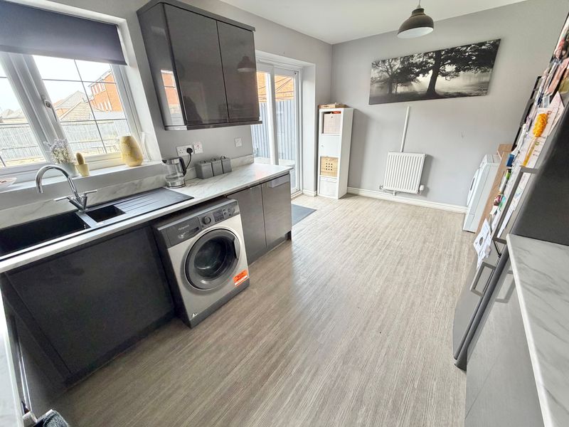 Standingwood Road Rossmore